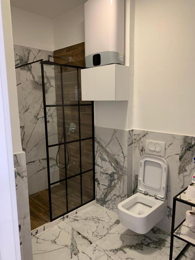 Ema'S Apartment Shkoder Luaran gambar